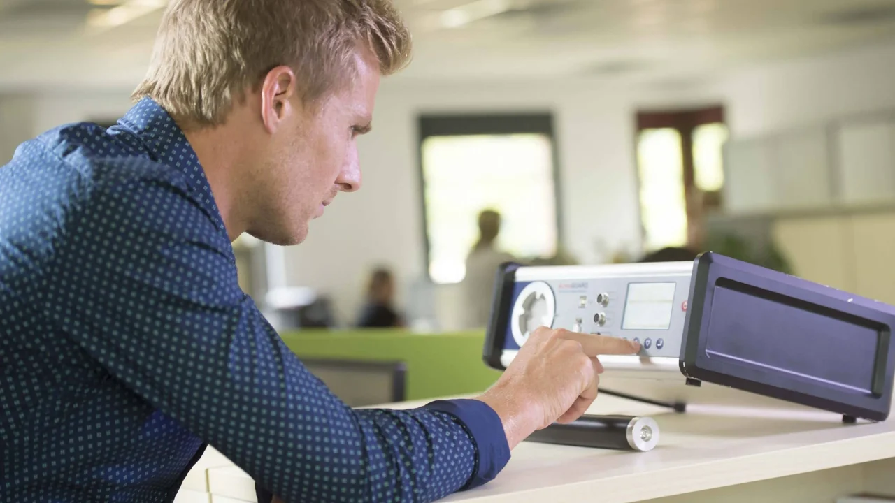 alphaguard-air-measurement-scale